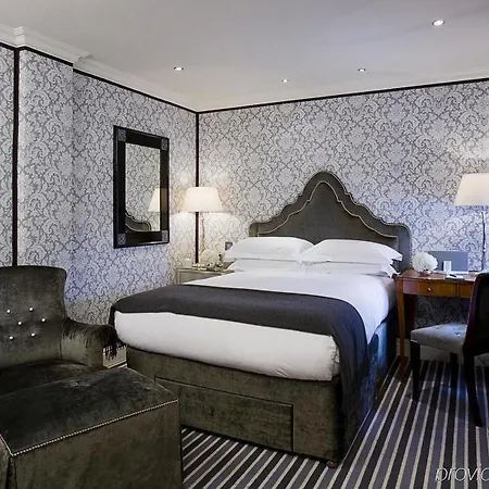 Milestone Hotel Kensington London Room photo A bedroom at the hotel