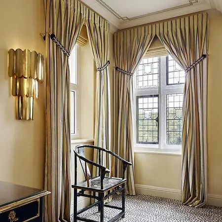 Milestone Hotel Kensington London Exterior photo Curtains